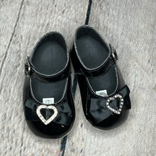 Load image into Gallery viewer, Baby Girl's Soft Soled Shoes Black