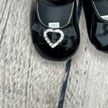 Load image into Gallery viewer, Baby Girl's Soft Soled Shoes Black